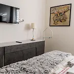 A Due Passi Dal Castello - Moderno E Ristrutturato Daire *