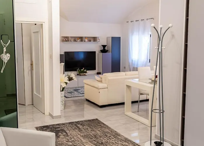 A Due Passi Dal Castello - Moderno E Ristrutturato Appartement