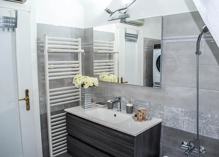 A Due Passi Dal Castello - Moderno E Ristrutturato * 페라라