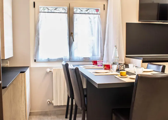 A Due Passi Dal Castello - Moderno E Ristrutturato Apartament *